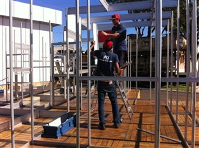Parque de Exposições vira canteiro de obras com a instalação de estandes para a Expoingá